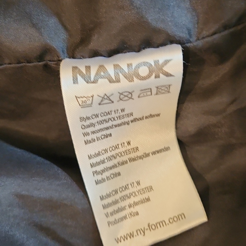 Nanok  Jacket - Picture 7 of 7